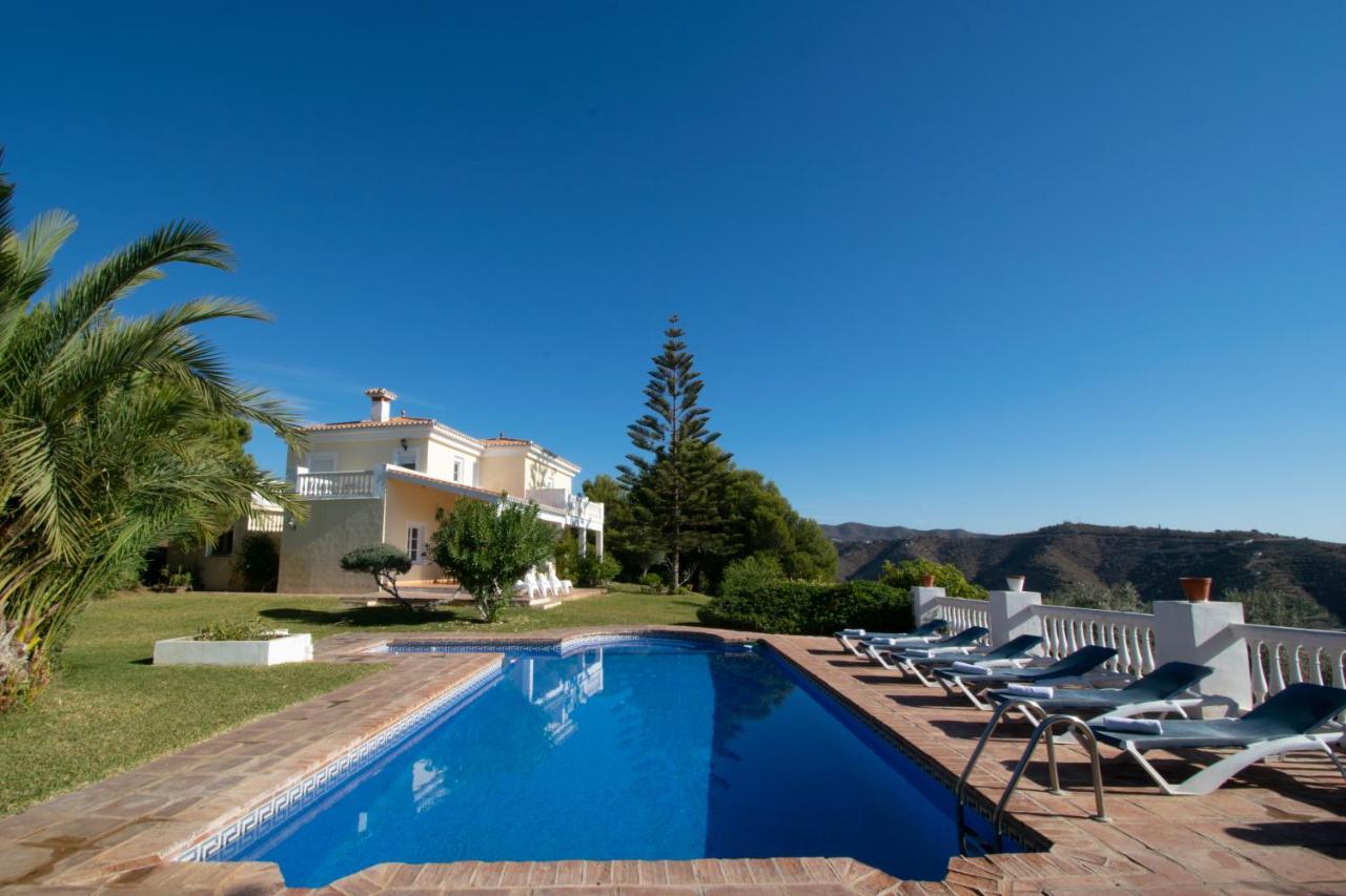 Gran Villa Con Vistas Al Mar Y Piscina Privada มาลากา ภายนอก รูปภาพ